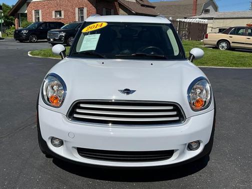 Light White 2014 MINI Countryman Cooper