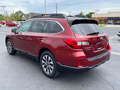 Venetian Red Pearl 2017 Subaru Outback 3.6R Limited
