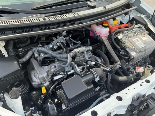 2016 Toyota Prius c Two