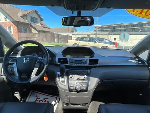 White Diamond Pearl 2013 Honda Odyssey Touring