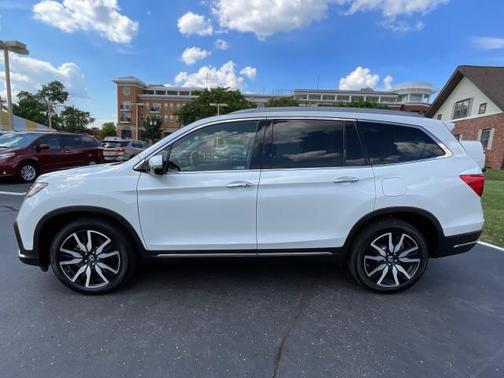 2022 Honda Pilot AWD Elite