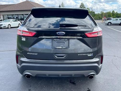 Magnetic Metallic 2019 Ford Edge Titanium