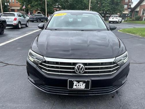 BLACK 2021 Volkswagen Jetta 1.4T SE
