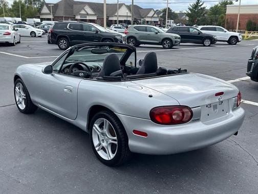 2004 Mazda MX-5 Miata Cloth