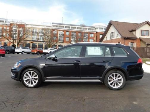 2017 Volkswagen Golf Alltrack TSI SE