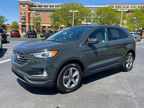 Forged Green Metallic 2022 Ford Edge SEL