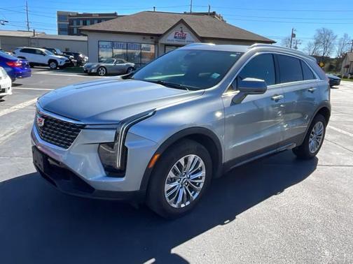 Argent Silver Metallic 2024 Cadillac XT4 Premium Luxury