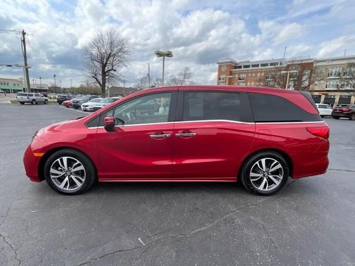 Radiant Red Metallic II 2023 Honda Odyssey Touring