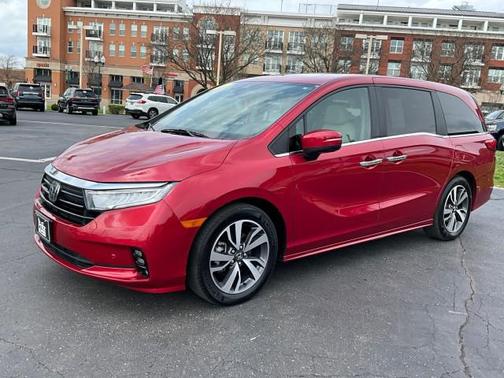 Radiant Red Metallic II 2023 Honda Odyssey Touring