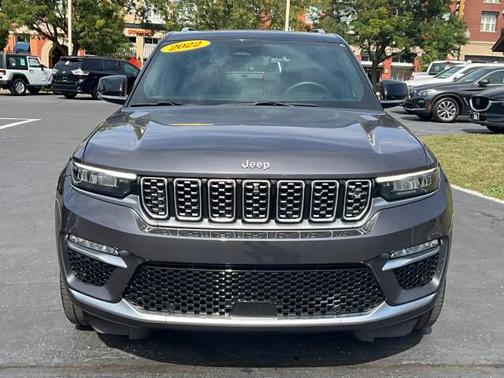 2022 Jeep Grand Cherokee Summit