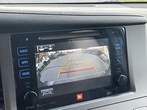 GREEN 2017 Toyota Sienna Limited