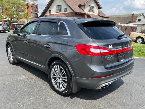 Magnetic Gray Metallic 2017 Lincoln MKX Reserve