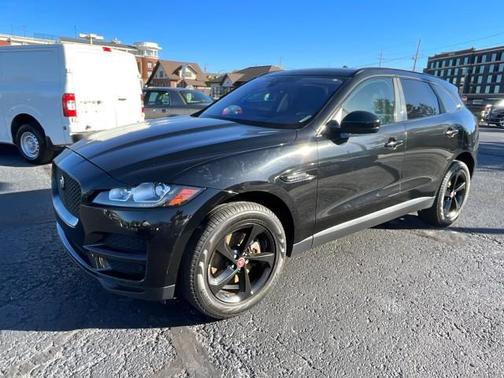 2017 Jaguar F-PACE 35t Premium