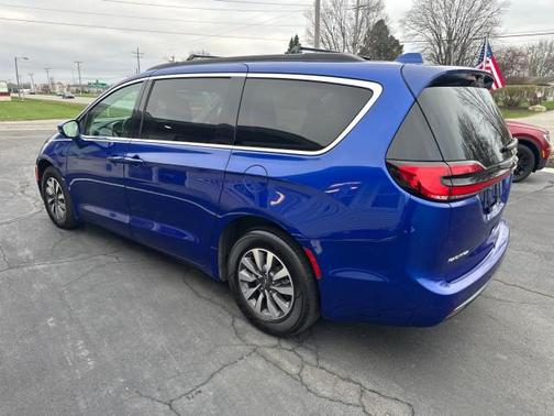 2021 Chrysler Pacifica Hybrid Touring L