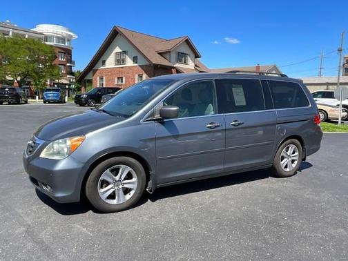 Polished Metal Metallic 2010 Honda Odyssey Touring