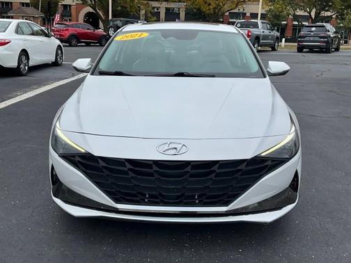 2021 Hyundai ELANTRA Limited