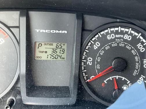 2016 Toyota Tacoma SR