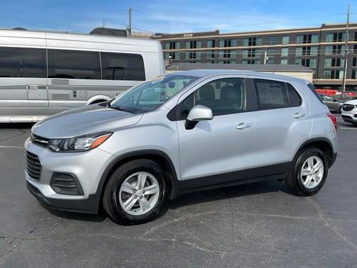 Silver Ice Metallic 2020 Chevrolet Trax LS