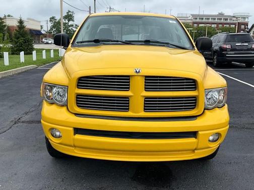 Solar Yellow Clearcoat 2005 Dodge Ram 1500 SLT Quad Cab