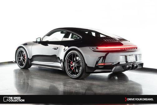 2025 Porsche 911 Carrera GTS