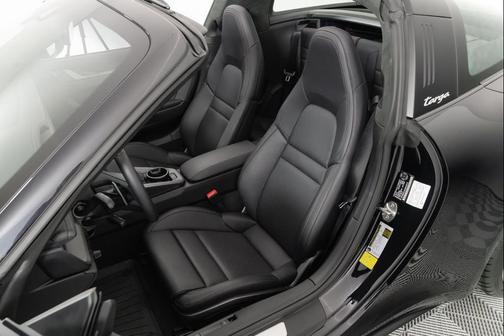 Jet Black Metallic 2024 Porsche 911 Targa 4S