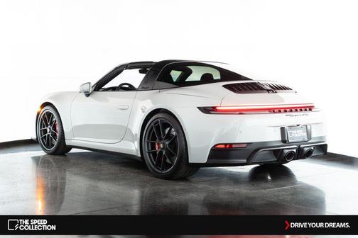 2025 Porsche 911 Targa 4 GTS