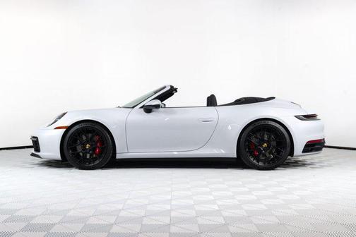 2024 Porsche 911 Carrera 4S Cabriolet