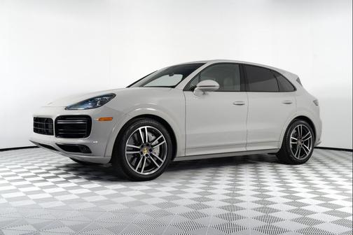 Chalk 2022 Porsche Cayenne Turbo