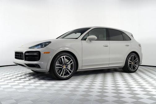 Chalk 2022 Porsche Cayenne Turbo