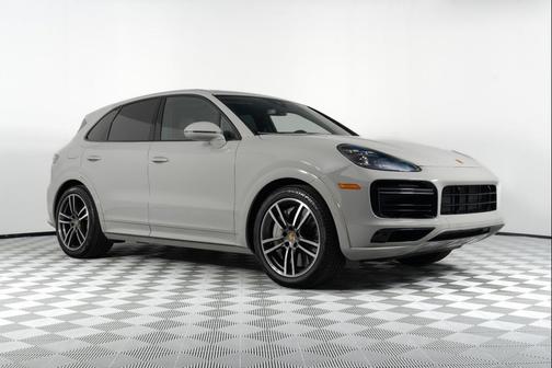 Chalk 2022 Porsche Cayenne Turbo