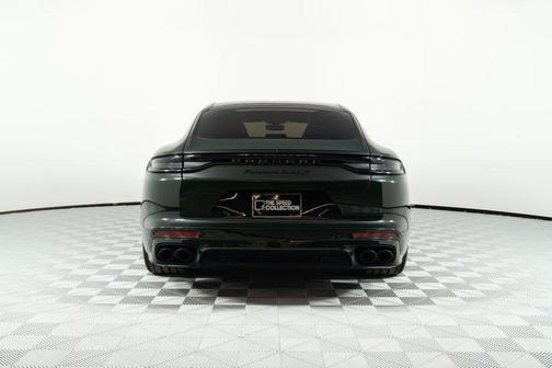 2022 Porsche Panamera Turbo S