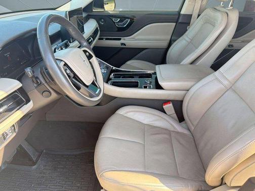 PRISTINE WHITE MET 3C 2022 Lincoln Aviator Reserve