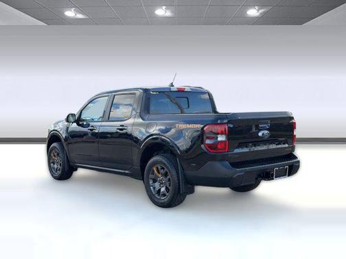 SHADOW BLACK 2023 Ford Maverick Lariat