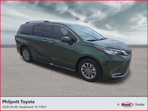 2022 Toyota Sienna XLE 7 Passenger