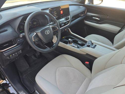 2025 Toyota Grand Highlander Hybrid Limited MAX