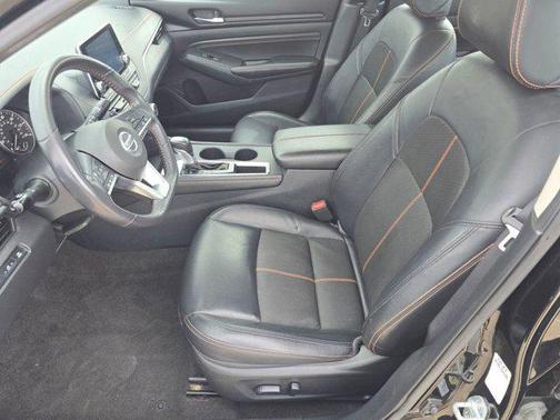 2022 Nissan Altima SR FWD