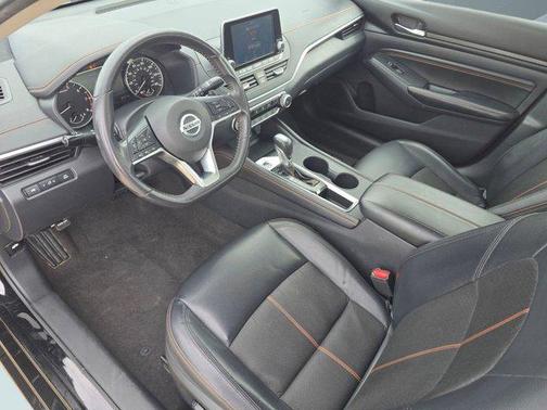 2022 Nissan Altima SR FWD