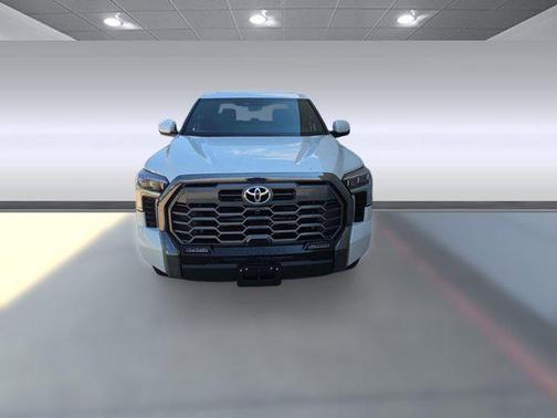 2026 Toyota Tundra Hybrid Platinum