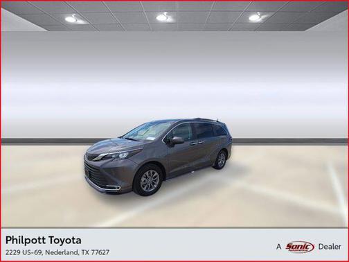 2024 Toyota Sienna XLE