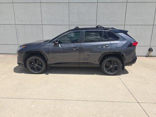 2019 Toyota RAV4 Hybrid SE