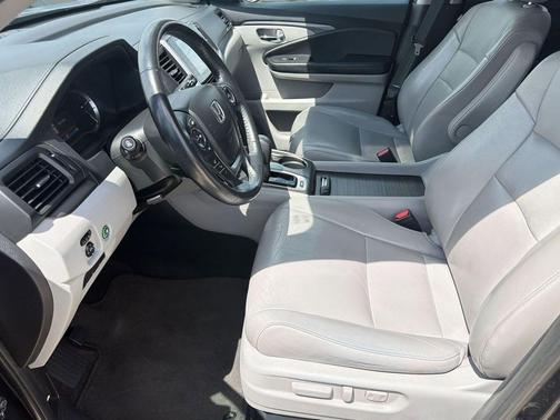 Black 2017 Honda Pilot EX-L