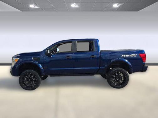 2017 Nissan Titan PRO-4X