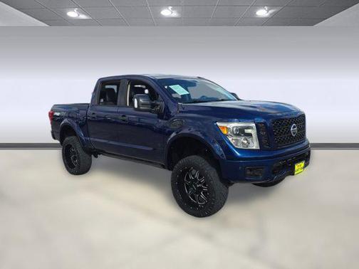 2017 Nissan Titan PRO-4X