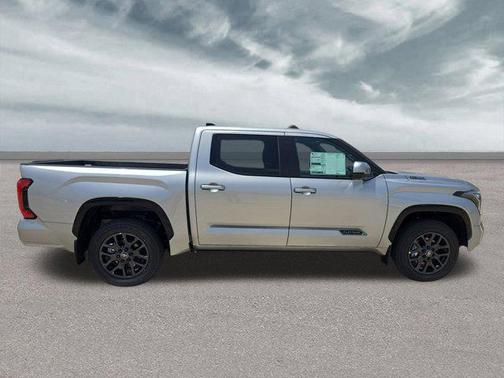 2025 Toyota Tundra Hybrid Platinum