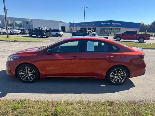 Fire 2023 Kia Forte GT-Line