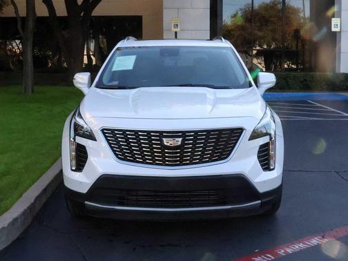 2021 Cadillac XT4 Premium Luxury
