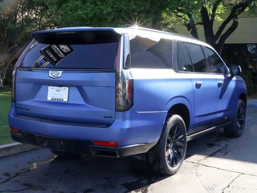 2023 Cadillac Escalade ESV Sport Platinum