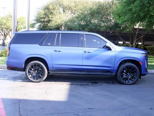 2023 Cadillac Escalade ESV Sport Platinum