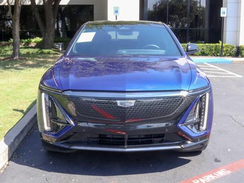 2024 Cadillac LYRIQ Sport