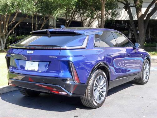 2024 Cadillac LYRIQ Sport